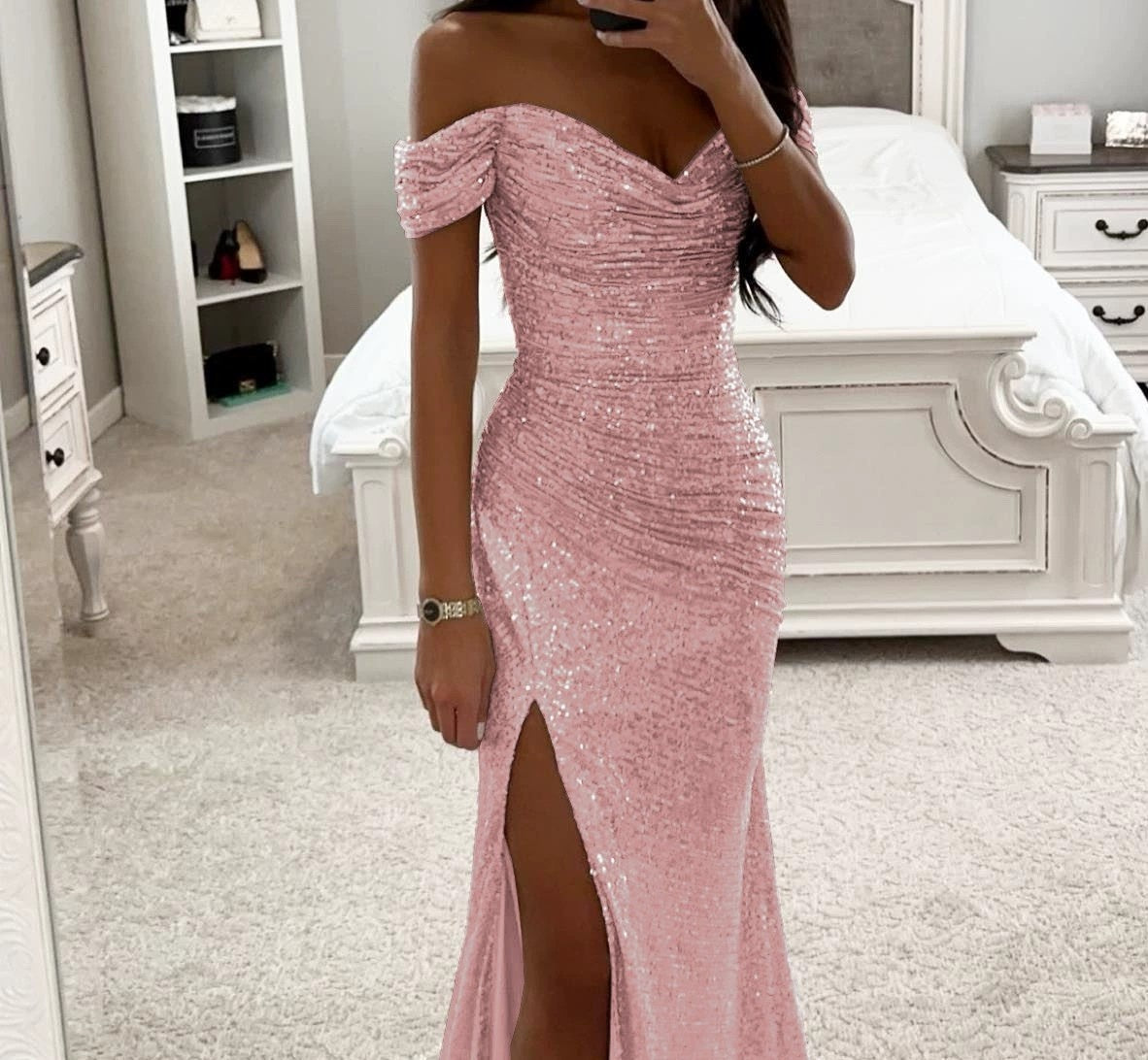 Vestido de Festa com Paetês, Ombros de Fora e Fenda Feminino
