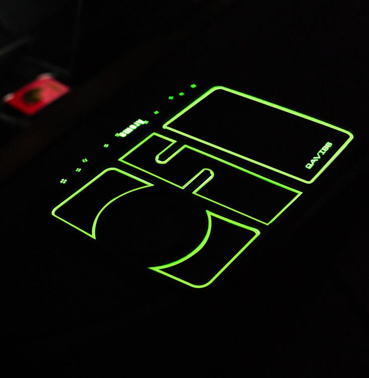 Tapete Antiderrapante para Celular no Painel do Carro