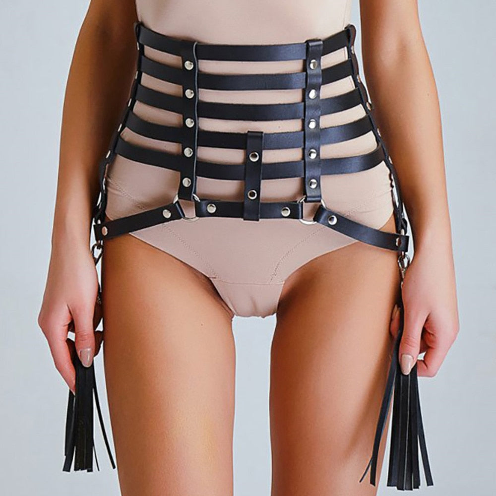Saia de Couro Feminina com Detalhes de Amarração