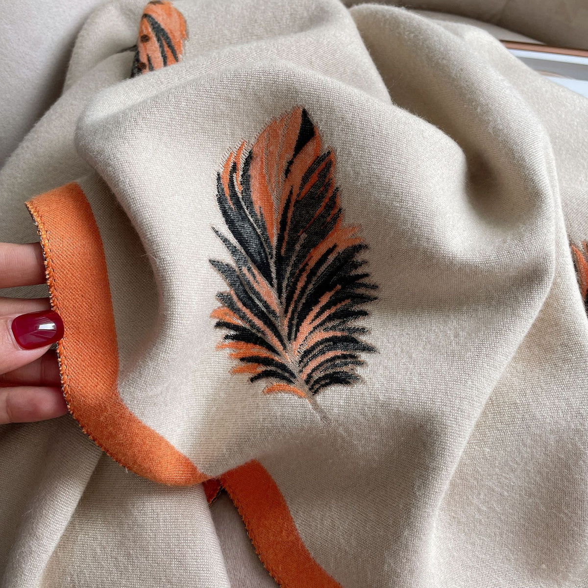 Xale Cachecol Grosso e Quentinho Estilo Cashmere com Franjas Curtas