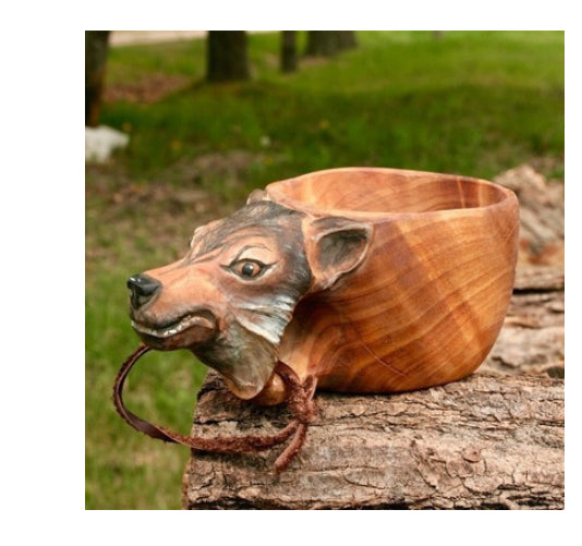 Caneca de Madeira Entalhada Estilo Kuksa