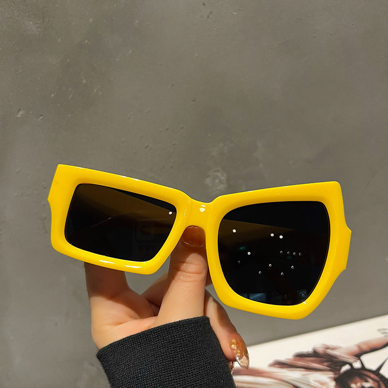 Óculos de Sol Irregulares com Sobrancelha Personalizados