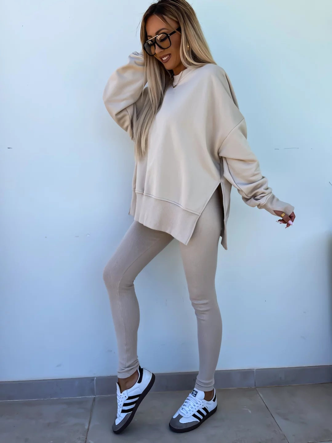 Conjunto Casual de Suéter Solto de Manga Longa Gola Redonda e Calça Justa Feminino