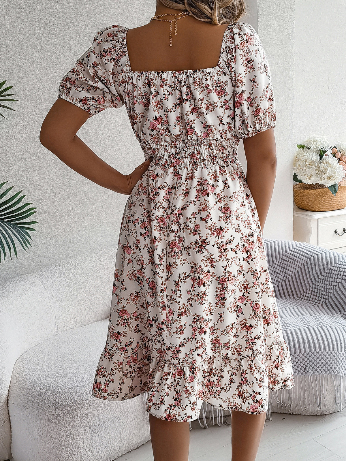 Vestido com Gola Quadrada e Estampa Floral com Babados Feminino - Verão