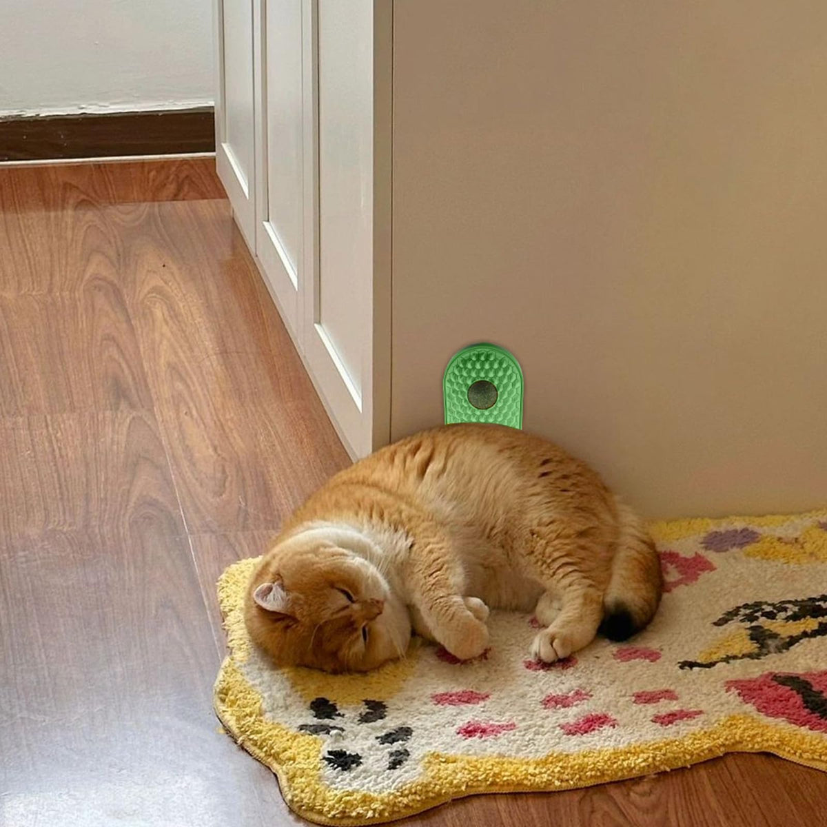 Bolas de Catnip para Parede com Efeito Lamber e Massagear para Gatos