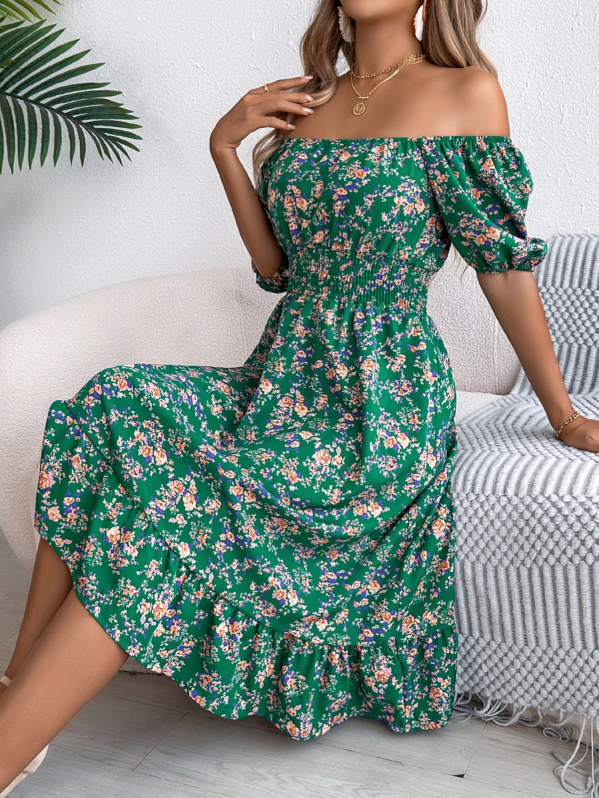 Vestido com Gola Quadrada e Estampa Floral com Babados Feminino - Verão