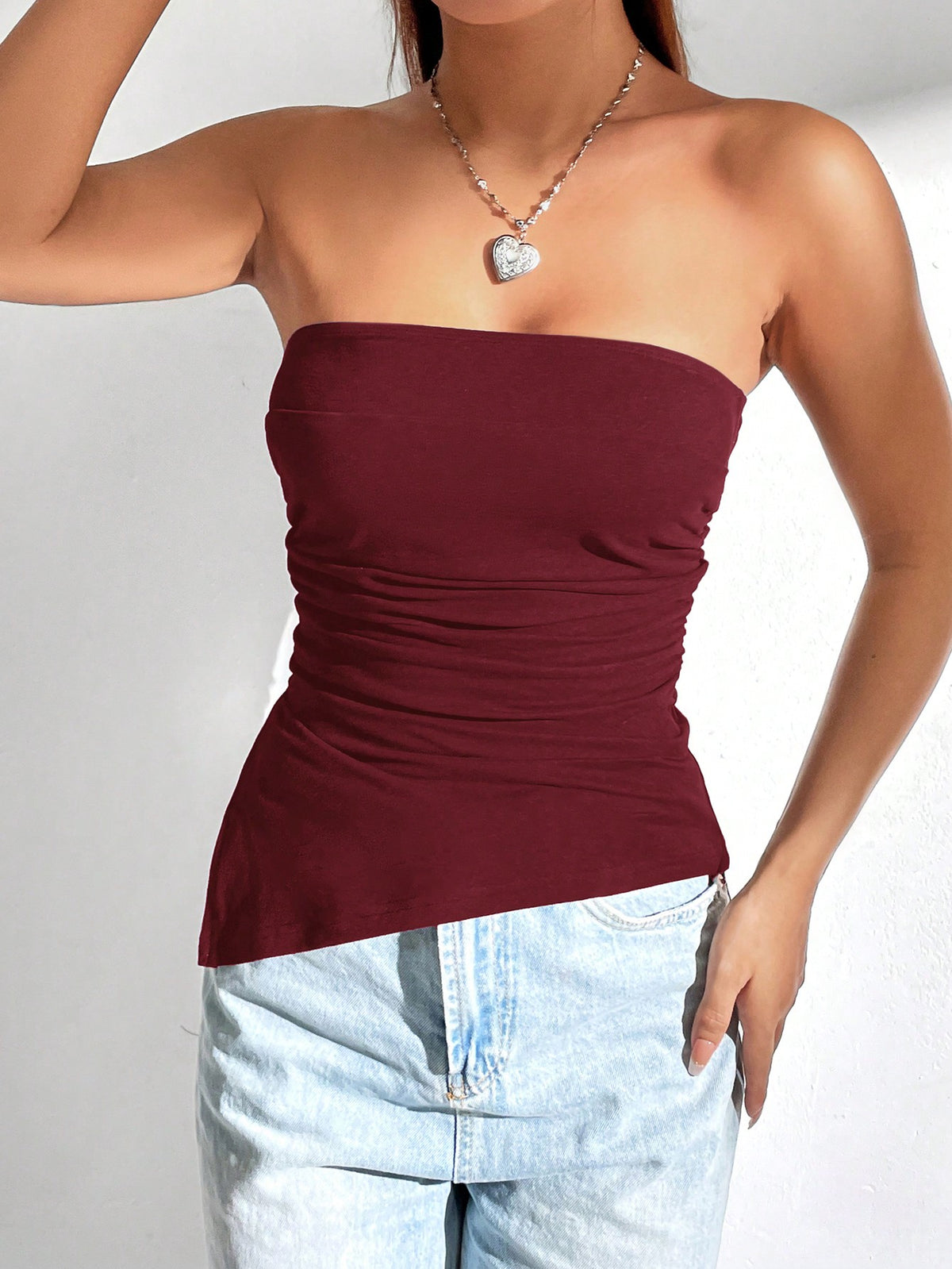 Top Cropped Sem Alças com Franzido e Fenda Lateral Feminino
