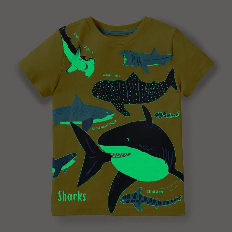 Camiseta Infantil de Manga Curta com Tubarão Luminoso