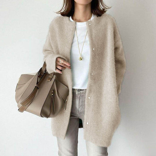 Cardigã Solto com Gola Redonda e Botões Liso Feminino - Outono e Inverno