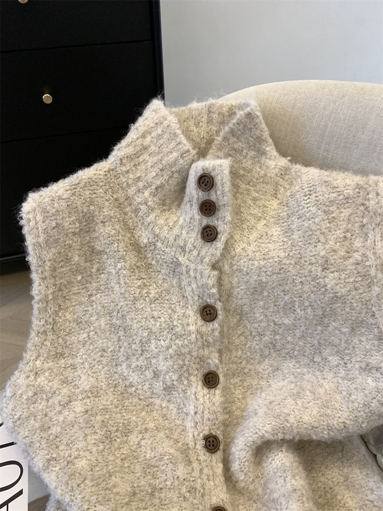 Colete de Tricô Liso Gola Alta com Botões - Estilo Coreano